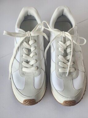 Retro Runner Sneakers Neutral White Gum Sole Casual Shoes Women’s 9.5W